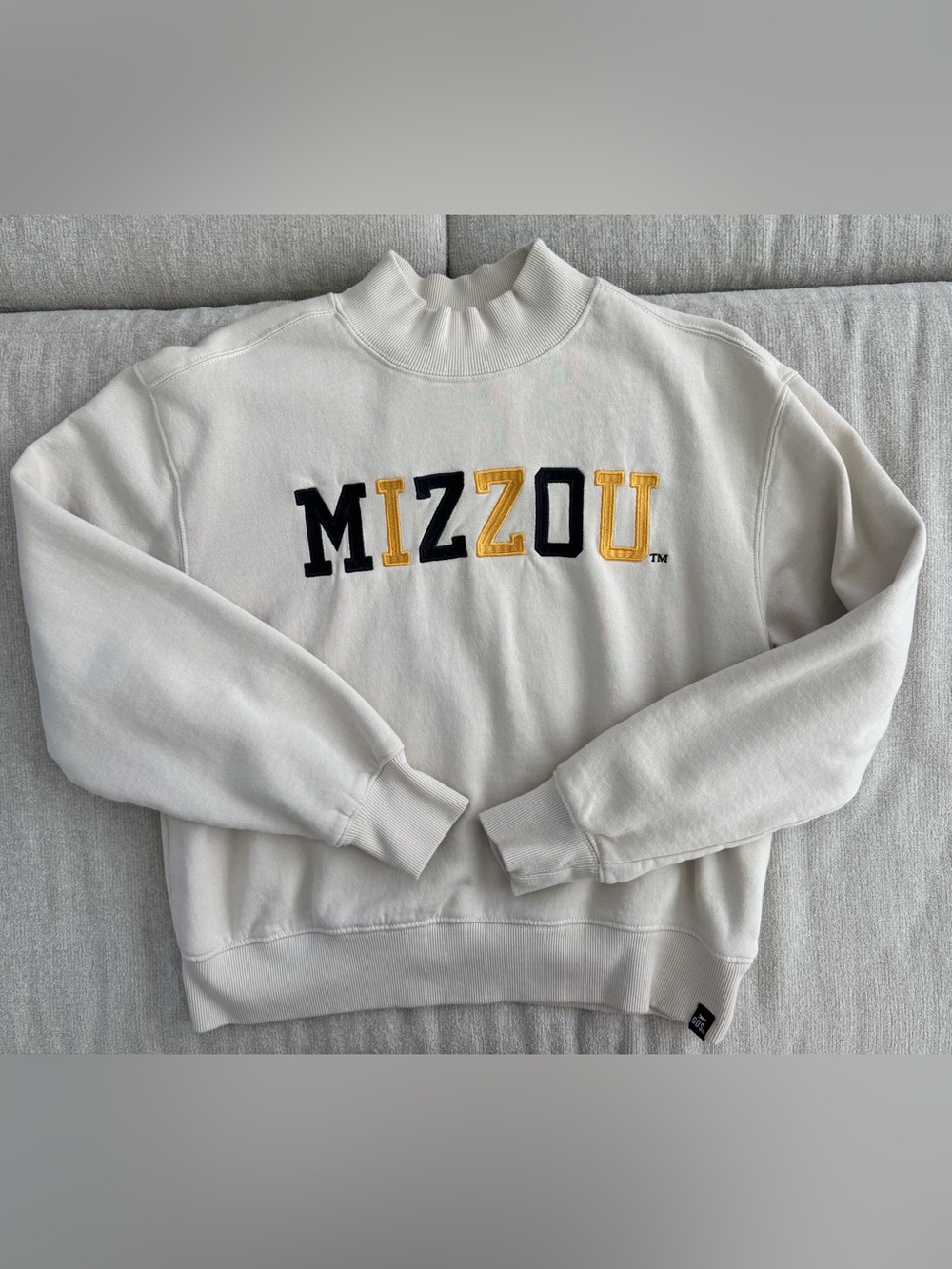 Mizzou White Cropped Crewneck Sweatshirt with Contrasting Lettering